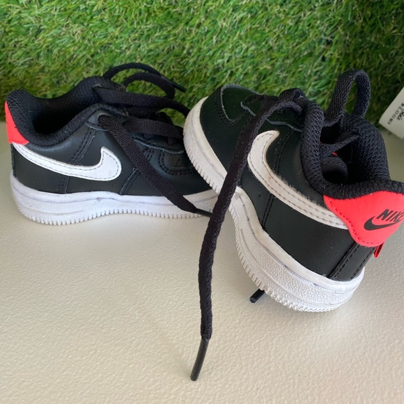 5C Airforce 1s black & orange. - Picture 3 of 4